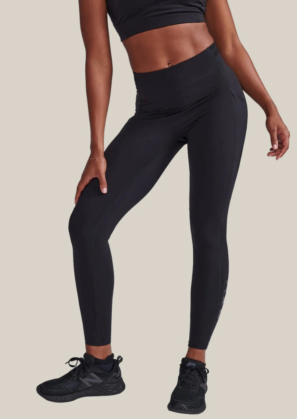 sports legging for long walks -Form Stash Hi Rise Compression Tight 2.0 - Black