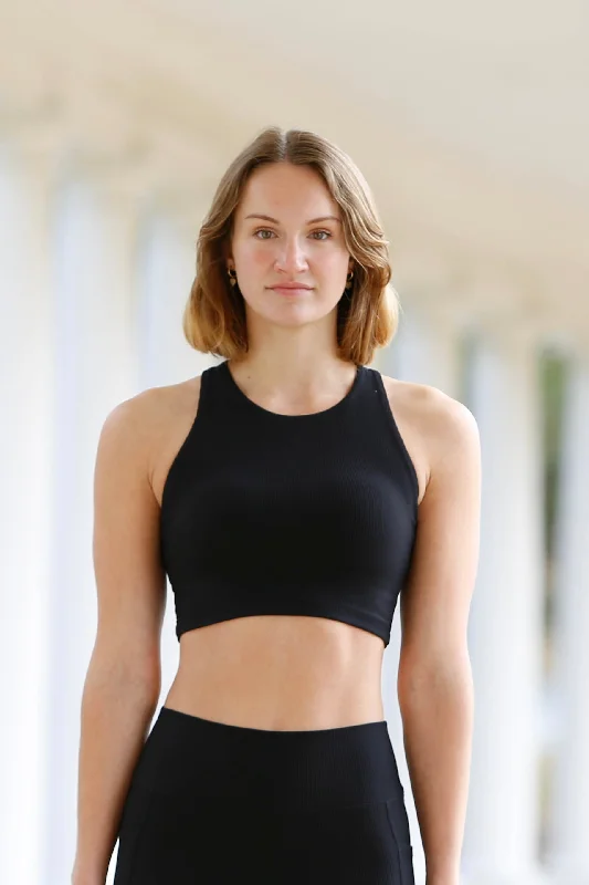 Sports Top for Relaxed Fit -durable swimwear for pool -Kella Pocket Crop Top (black ribbed)